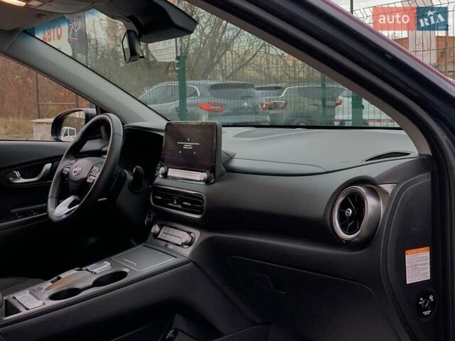 Сірий Хендай Kona Electric, об'ємом двигуна 0 л та пробігом 47 тис. км за 17355 $, фото 36 на Automoto.ua