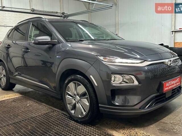 Серый Хендай Kona Electric, объемом двигателя 0 л и пробегом 65 тыс. км за 19900 $, фото 27 на Automoto.ua