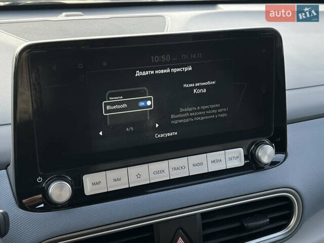 Серый Хендай Kona Electric, объемом двигателя 0 л и пробегом 72 тыс. км за 20154 $, фото 64 на Automoto.ua