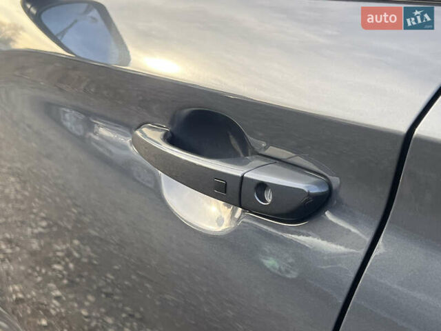 Серый Хендай Kona Electric, объемом двигателя 0 л и пробегом 72 тыс. км за 20154 $, фото 19 на Automoto.ua