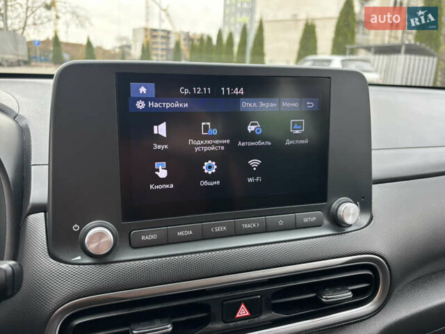 Сірий Хендай Kona Electric, об'ємом двигуна 0 л та пробігом 52 тис. км за 16450 $, фото 38 на Automoto.ua