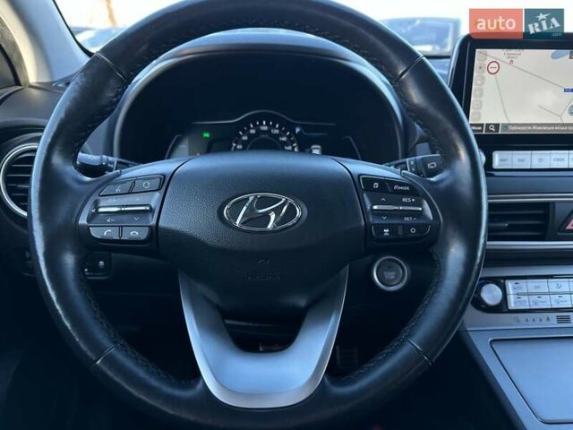Сірий Хендай Kona Electric, об'ємом двигуна 0 л та пробігом 83 тис. км за 19900 $, фото 50 на Automoto.ua