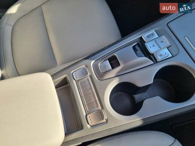 Серый Хендай Kona Electric, объемом двигателя 0 л и пробегом 42 тыс. км за 21500 $, фото 33 на Automoto.ua