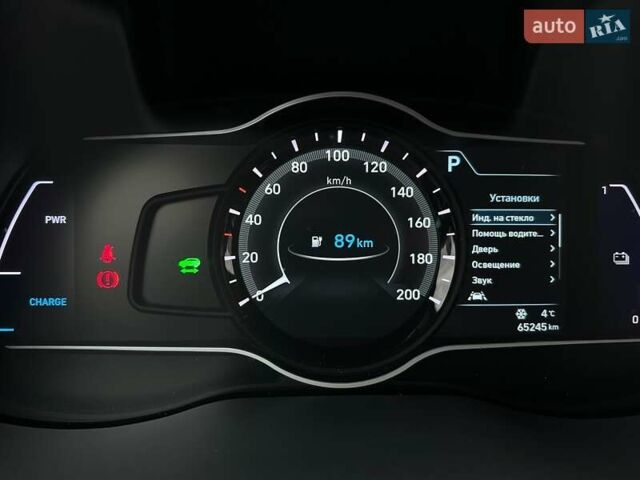 Серый Хендай Kona Electric, объемом двигателя 0 л и пробегом 65 тыс. км за 19900 $, фото 55 на Automoto.ua
