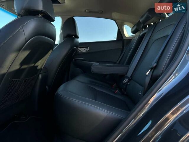 Сірий Хендай Kona Electric, об'ємом двигуна 0 л та пробігом 83 тис. км за 19900 $, фото 77 на Automoto.ua