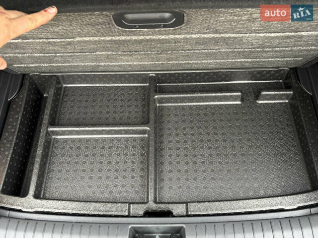 Сірий Хендай Kona Electric, об'ємом двигуна 0 л та пробігом 52 тис. км за 16450 $, фото 55 на Automoto.ua