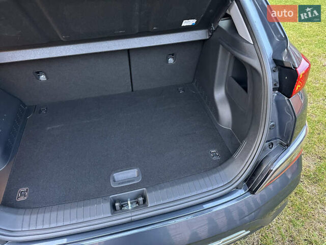 Сірий Хендай Kona Electric, об'ємом двигуна 0 л та пробігом 23 тис. км за 17900 $, фото 14 на Automoto.ua