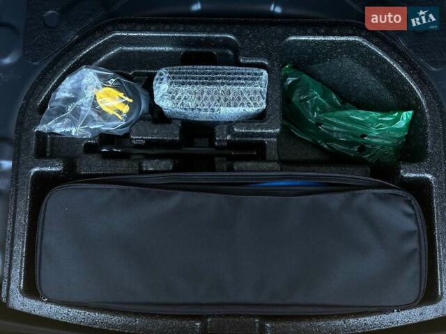 Сірий Хендай Kona Electric, об'ємом двигуна 0 л та пробігом 83 тис. км за 19900 $, фото 86 на Automoto.ua