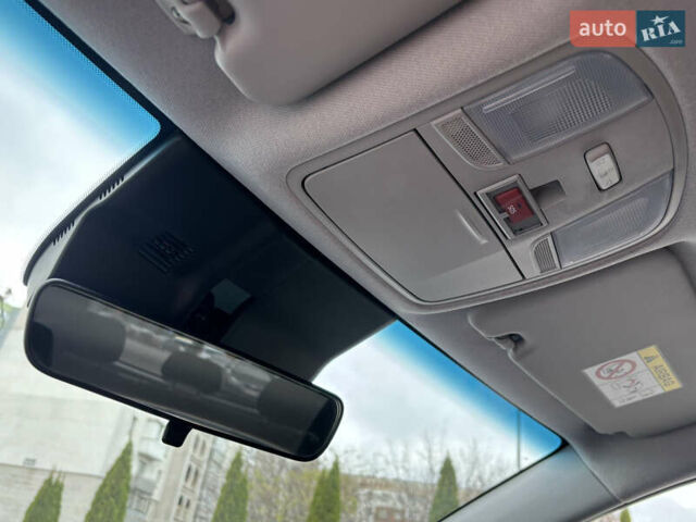 Сірий Хендай Kona Electric, об'ємом двигуна 0 л та пробігом 52 тис. км за 16450 $, фото 42 на Automoto.ua