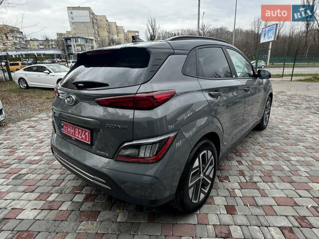 Серый Хендай Kona Electric, объемом двигателя 0 л и пробегом 65 тыс. км за 17999 $, фото 9 на Automoto.ua