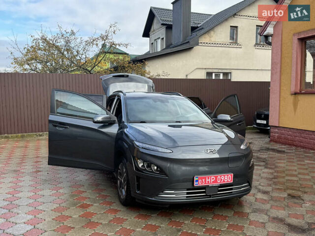 Серый Хендай Kona Electric, объемом двигателя 0 л и пробегом 77 тыс. км за 15999 $, фото 23 на Automoto.ua