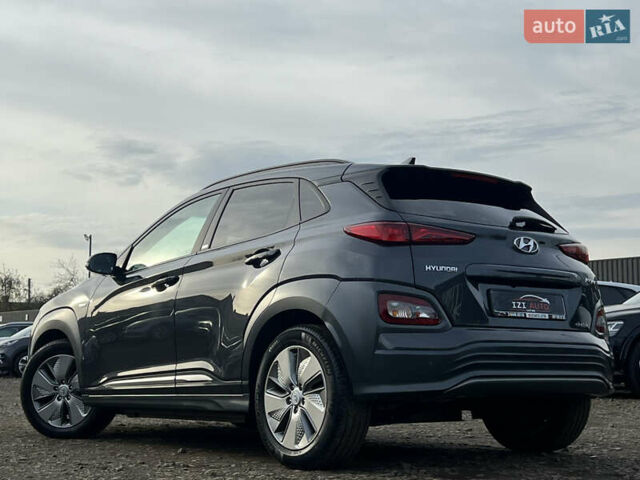 Серый Хендай Kona Electric, объемом двигателя 0 л и пробегом 72 тыс. км за 20154 $, фото 5 на Automoto.ua