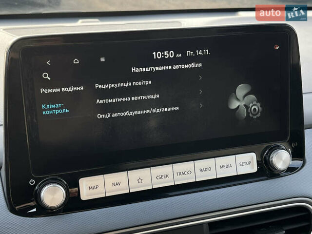 Серый Хендай Kona Electric, объемом двигателя 0 л и пробегом 72 тыс. км за 20154 $, фото 68 на Automoto.ua