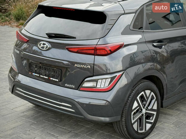 Серый Хендай Kona Electric, объемом двигателя 0 л и пробегом 87 тыс. км за 19552 $, фото 42 на Automoto.ua