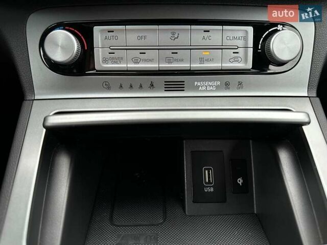 Серый Хендай Kona Electric, объемом двигателя 0 л и пробегом 65 тыс. км за 19900 $, фото 68 на Automoto.ua