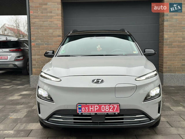 Серый Хендай Kona Electric, объемом двигателя 0 л и пробегом 63 тыс. км за 17900 $, фото 1 на Automoto.ua