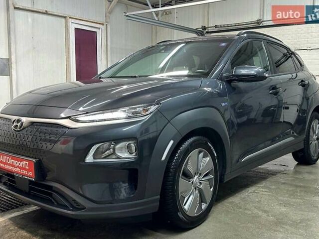 Серый Хендай Kona Electric, объемом двигателя 0 л и пробегом 65 тыс. км за 19900 $, фото 21 на Automoto.ua