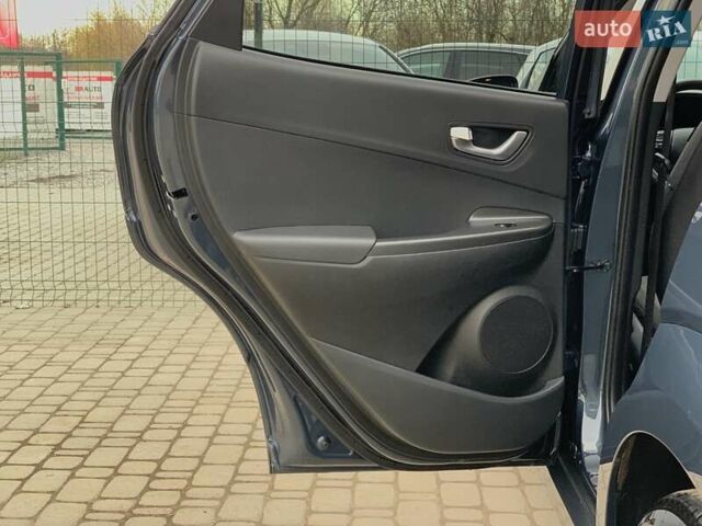 Сірий Хендай Kona Electric, об'ємом двигуна 0 л та пробігом 47 тис. км за 17355 $, фото 29 на Automoto.ua