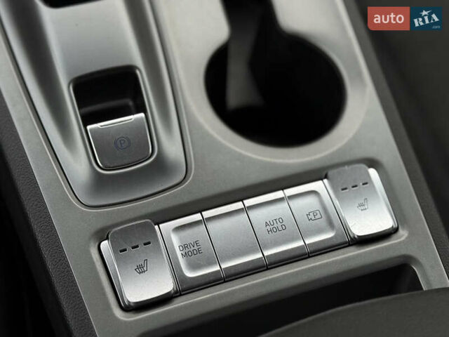 Серый Хендай Kona Electric, объемом двигателя 0 л и пробегом 87 тыс. км за 19552 $, фото 62 на Automoto.ua