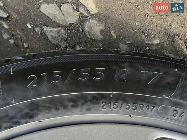 Серый Хендай Kona Electric, объемом двигателя 0 л и пробегом 72 тыс. км за 20154 $, фото 24 на Automoto.ua