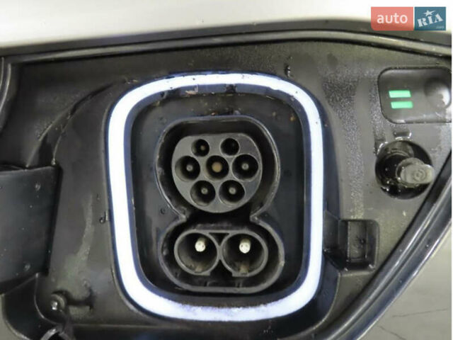 Серый Хендай Kona Electric, объемом двигателя 0 л и пробегом 130 тыс. км за 17950 $, фото 7 на Automoto.ua