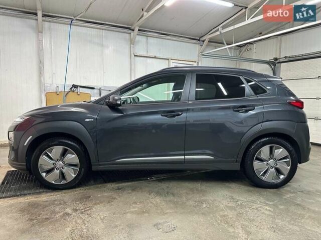 Серый Хендай Kona Electric, объемом двигателя 0 л и пробегом 65 тыс. км за 19900 $, фото 22 на Automoto.ua