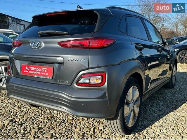 Сірий Хендай Kona Electric, об'ємом двигуна 0 л та пробігом 83 тис. км за 19900 $, фото 30 на Automoto.ua