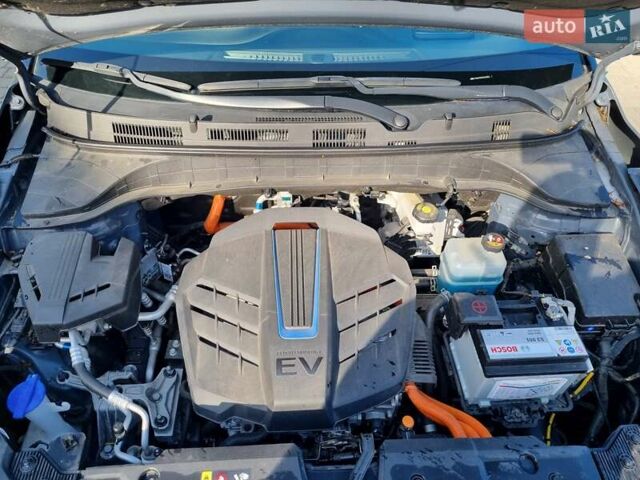Серый Хендай Kona Electric, объемом двигателя 0 л и пробегом 42 тыс. км за 21500 $, фото 36 на Automoto.ua