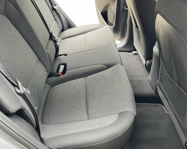 Серый Хендай Kona Electric, объемом двигателя 0 л и пробегом 47 тыс. км за 15950 $, фото 23 на Automoto.ua