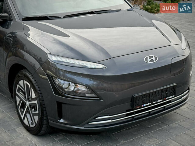 Серый Хендай Kona Electric, объемом двигателя 0 л и пробегом 87 тыс. км за 19552 $, фото 33 на Automoto.ua