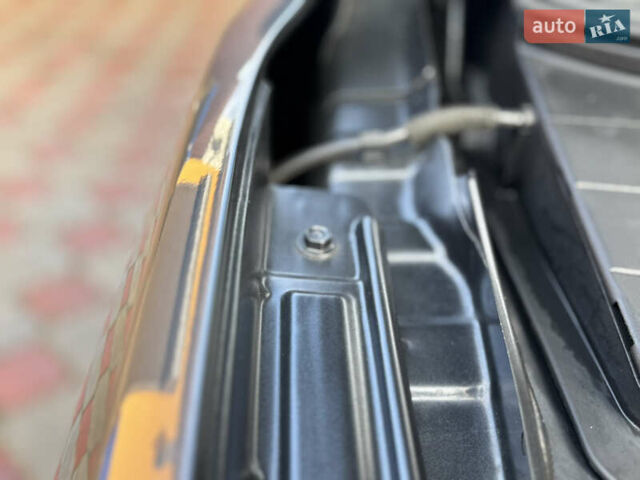 Серый Хендай Kona Electric, объемом двигателя 0 л и пробегом 77 тыс. км за 15999 $, фото 42 на Automoto.ua