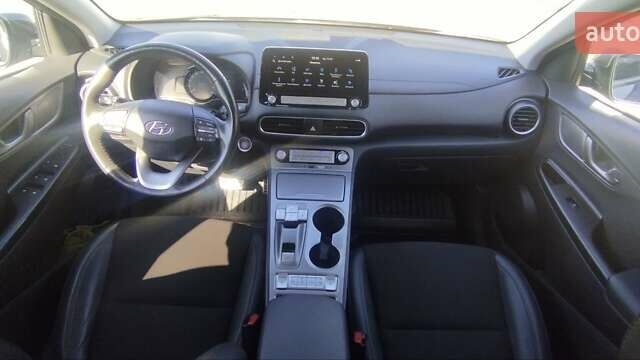 Сірий Хендай Kona Electric, об'ємом двигуна 0 л та пробігом 134 тис. км за 17800 $, фото 16 на Automoto.ua