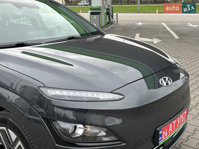 Сірий Хендай Kona Electric, об'ємом двигуна 0 л та пробігом 52 тис. км за 16450 $, фото 21 на Automoto.ua