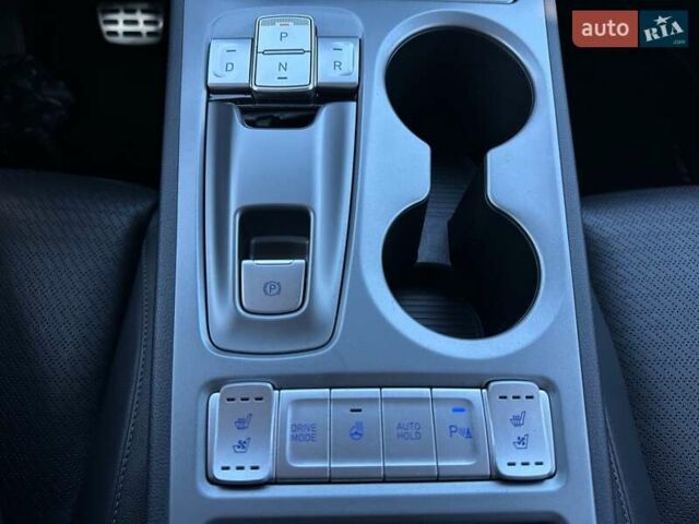 Сірий Хендай Kona Electric, об'ємом двигуна 0 л та пробігом 83 тис. км за 19900 $, фото 71 на Automoto.ua