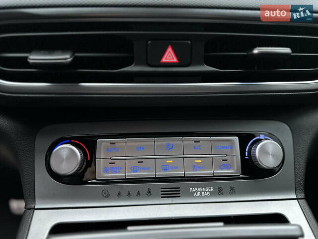 Серый Хендай Kona Electric, объемом двигателя 0 л и пробегом 63 тыс. км за 17900 $, фото 19 на Automoto.ua