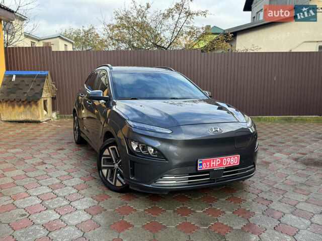 Серый Хендай Kona Electric, объемом двигателя 0 л и пробегом 77 тыс. км за 15999 $, фото 62 на Automoto.ua
