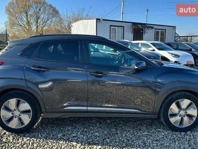 Сірий Хендай Kona Electric, об'ємом двигуна 0 л та пробігом 83 тис. км за 19900 $, фото 31 на Automoto.ua
