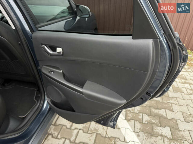 Сірий Хендай Kona Electric, об'ємом двигуна 0 л та пробігом 37 тис. км за 18100 $, фото 24 на Automoto.ua