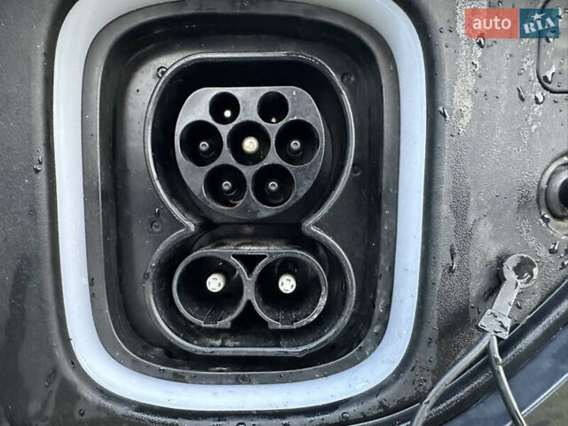 Сірий Хендай Kona Electric, об'ємом двигуна 0 л та пробігом 23 тис. км за 17900 $, фото 8 на Automoto.ua