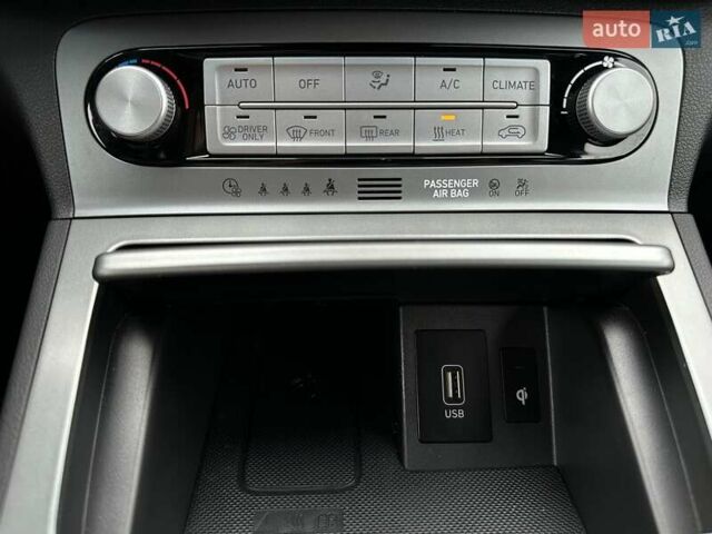 Серый Хендай Kona Electric, объемом двигателя 0 л и пробегом 65 тыс. км за 19900 $, фото 13 на Automoto.ua