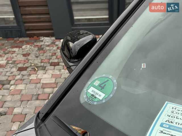 Серый Хендай Kona Electric, объемом двигателя 0 л и пробегом 65 тыс. км за 17999 $, фото 17 на Automoto.ua