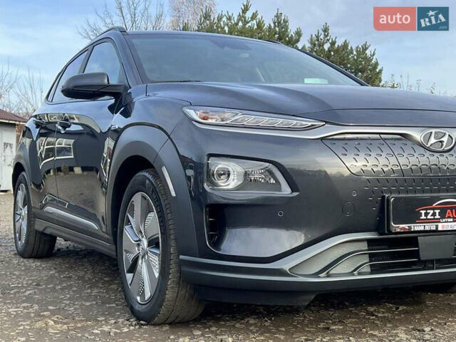 Серый Хендай Kona Electric, объемом двигателя 0 л и пробегом 72 тыс. км за 20154 $, фото 9 на Automoto.ua