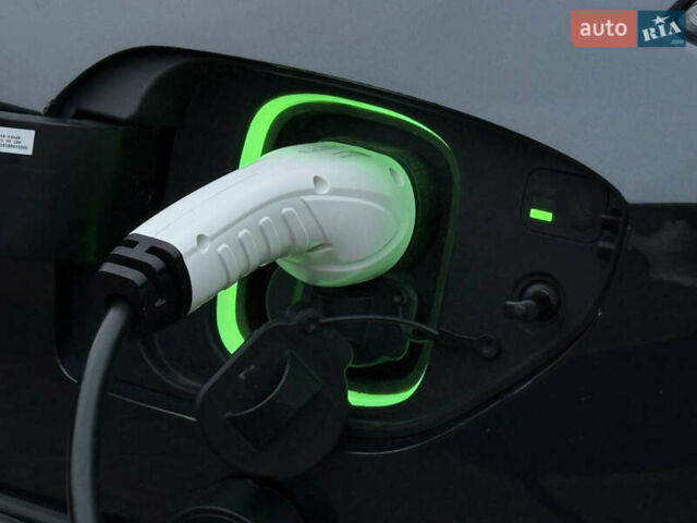 Серый Хендай Kona Electric, объемом двигателя 0 л и пробегом 87 тыс. км за 19552 $, фото 111 на Automoto.ua