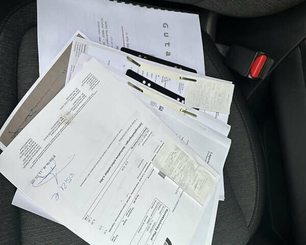 Сірий Хендай Kona Electric, об'ємом двигуна 0 л та пробігом 44 тис. км за 17600 $, фото 30 на Automoto.ua