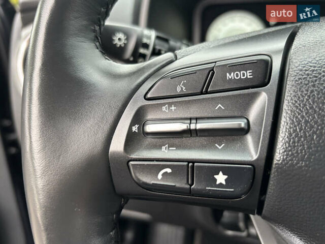 Сірий Хендай Kona Electric, об'ємом двигуна 0 л та пробігом 52 тис. км за 16450 $, фото 34 на Automoto.ua