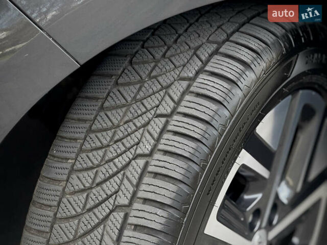 Серый Хендай Kona Electric, объемом двигателя 0 л и пробегом 87 тыс. км за 19552 $, фото 32 на Automoto.ua