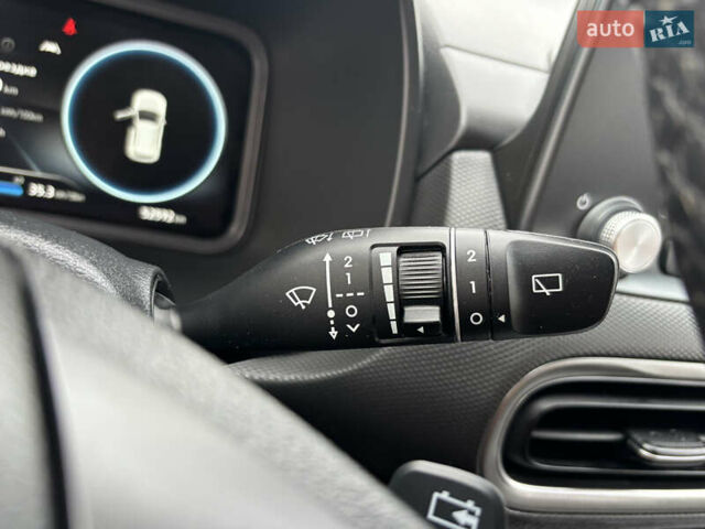 Сірий Хендай Kona Electric, об'ємом двигуна 0 л та пробігом 52 тис. км за 16450 $, фото 37 на Automoto.ua