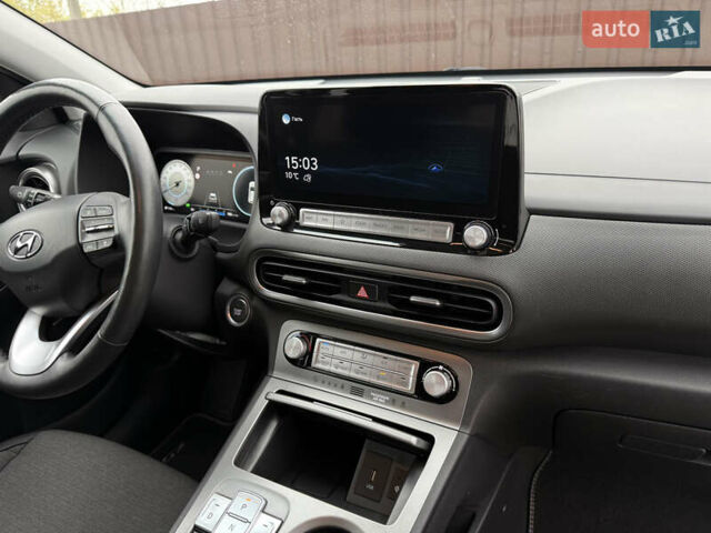 Сірий Хендай Kona Electric, об'ємом двигуна 0 л та пробігом 37 тис. км за 18100 $, фото 27 на Automoto.ua