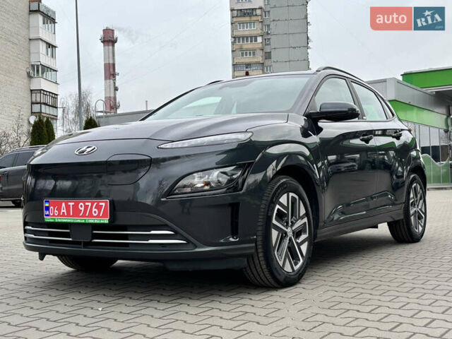 Сірий Хендай Kona Electric, об'ємом двигуна 0 л та пробігом 52 тис. км за 16450 $, фото 10 на Automoto.ua