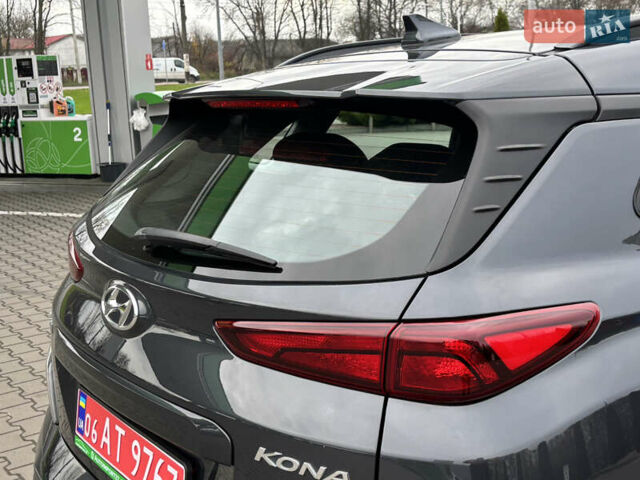 Сірий Хендай Kona Electric, об'ємом двигуна 0 л та пробігом 52 тис. км за 16450 $, фото 15 на Automoto.ua